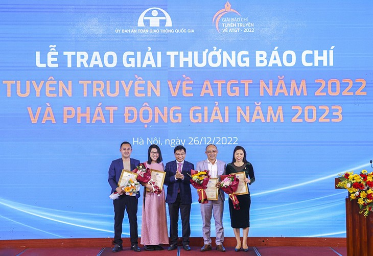 VOV wins 1st Traffic Safety Communications Press Award 2022 - ảnh 1