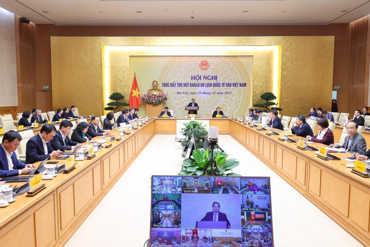  2022 creates momentum for Vietnam tourism to soar - ảnh 2