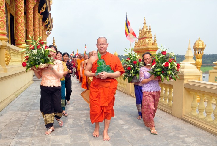 Prestigious Khmer people promote their role in community - ảnh 1