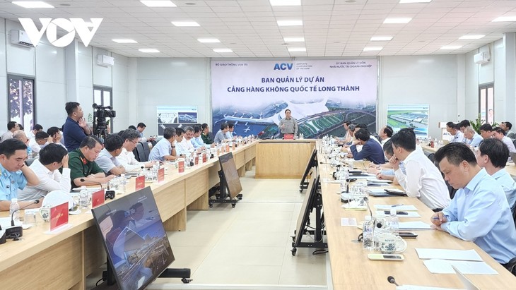 Prime Minister oversees Long Thanh International Airport construction  - ảnh 1