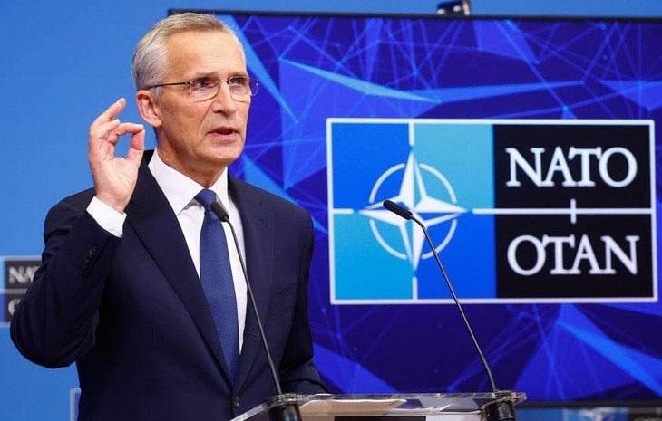 NATO chief begins Japan visit  - ảnh 1