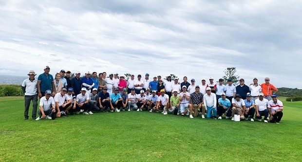 Golf tournament raises funds for community in Australia - ảnh 1