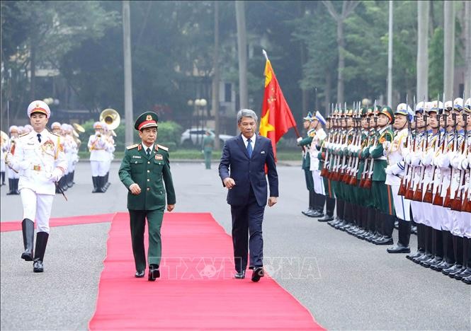 Defense Ministers of Vietnam, Malaysia agree on closer cooperation   - ảnh 1