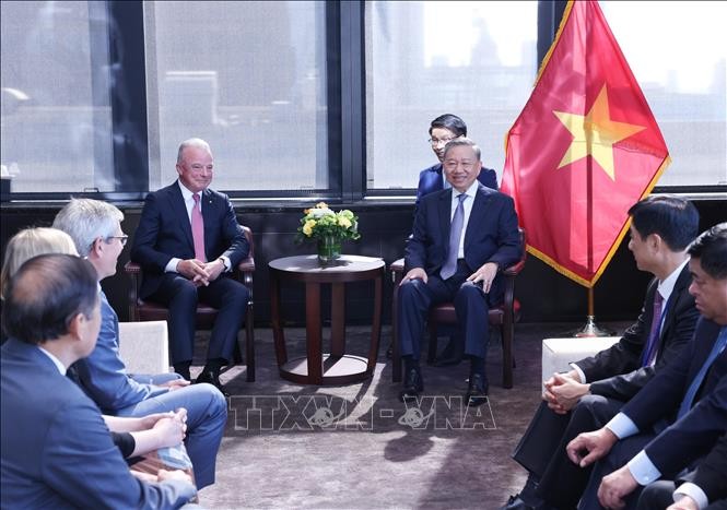 Top leader receives President of Boeing Global  - ảnh 1