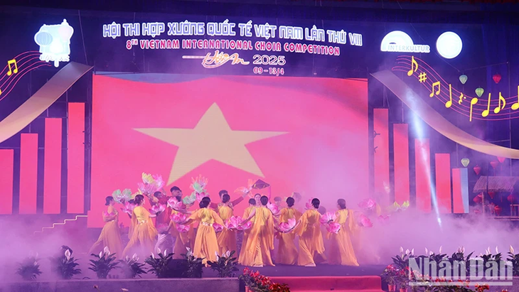 International choir competition graces Hoi An ancient city - ảnh 1