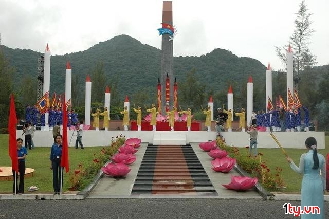 Visiter les vestiges historiques et révolutionnaires à Côn Dao-Poulo Condor - ảnh 2