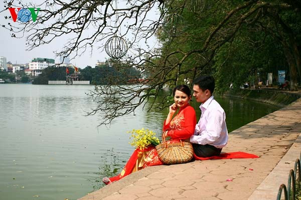 Un jour ensoleillé au lac de l'Epée restituée - ảnh 11