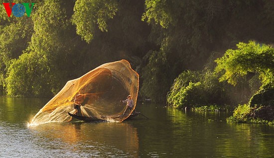 Danse de vies sur la rivière de Nhu Y - ảnh 10