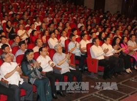 Programme artistique en l’honneur du président Ho Chi Minh - ảnh 2