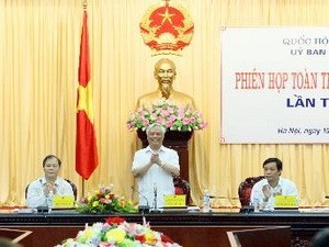 Réunion de la commission juridique de l’Assemblée nationale - ảnh 1