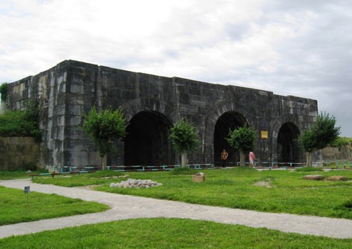 La citadelle des Hô a reçu le certificat de patrimoine culturel mondial - ảnh 2