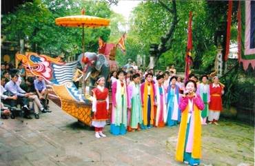 Le “chèo tàu”, une spécialité de Tân Hội - ảnh 3