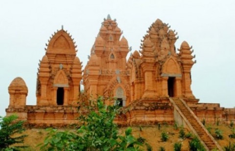 Des temples Cham à Hanoï - ảnh 1