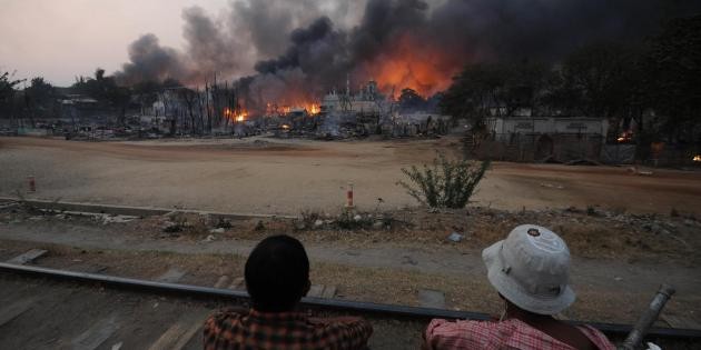 Le Myanmar intensifie le couvre-feu dans le centre du pays - ảnh 1