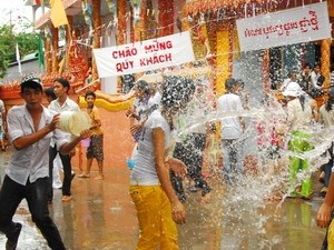 Huynh Dam envoie une lettre à l’occasion de la fête Chol Chnam Thmay - ảnh 1