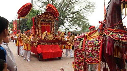 Le temple Do en fête - ảnh 1