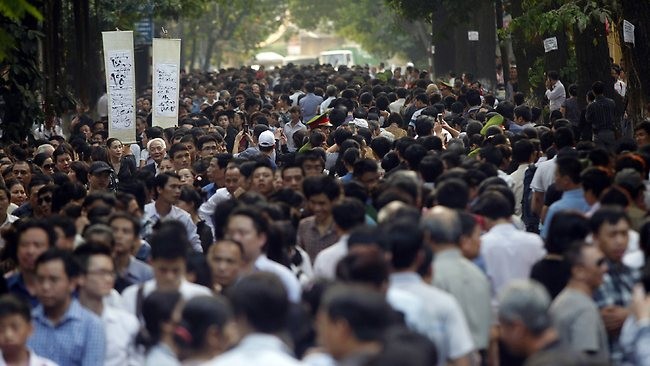 Les Hanoiens disent adieu à leur général - ảnh 2