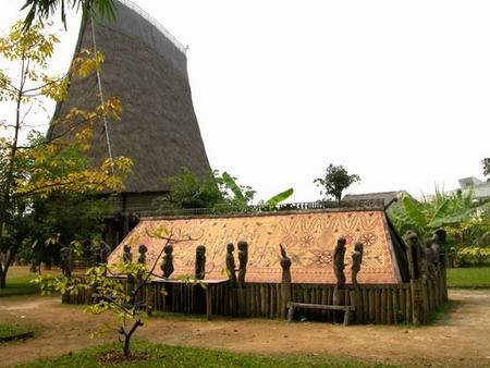 Le musée d’Ethnographie, un espace culturel typiquement vietnamien - ảnh 3