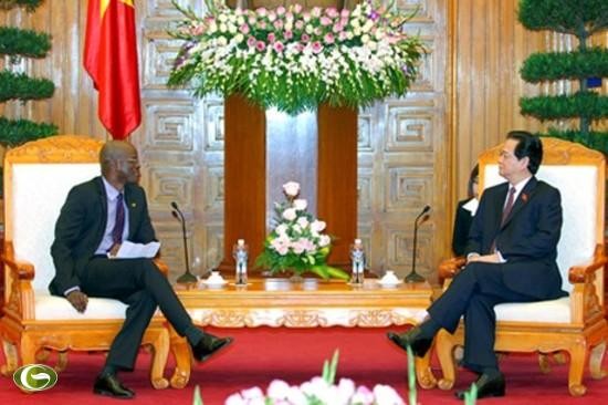 Le ministre des Affaires étrangères de Saint-Christophe et Niévès au Vietnam - ảnh 1