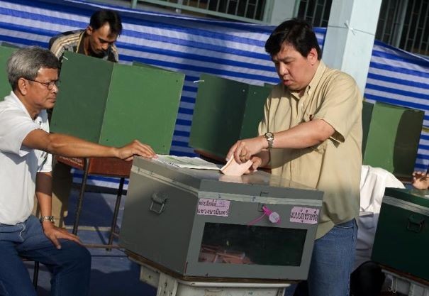 Thaïlande: le taux de participation aux élections générales s'élèverait à 45,8 % - ảnh 1