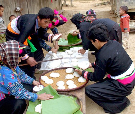 Les banh dày de Nà Tau - ảnh 2