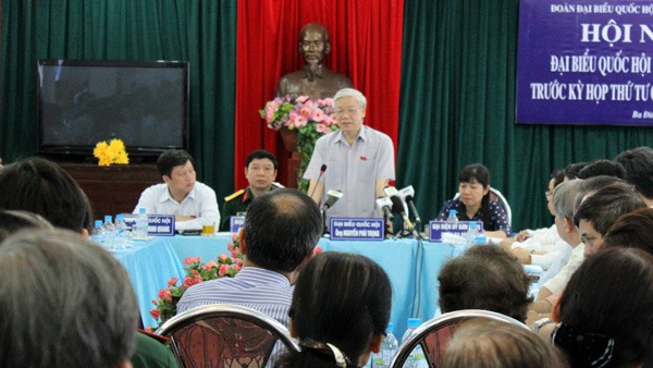 Le secrétaire général du Parti rencontre les électeurs hanoiens - ảnh 1