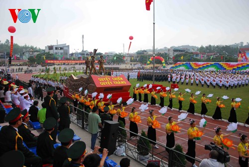 Meeting en l’honneur des 60 ans de la victoire de Dien Bien Phu - ảnh 2