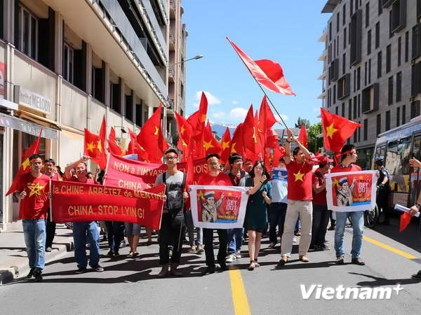  La diaspora vietnamienne en France s’oriente vers la mer et les îles du pays - ảnh 1