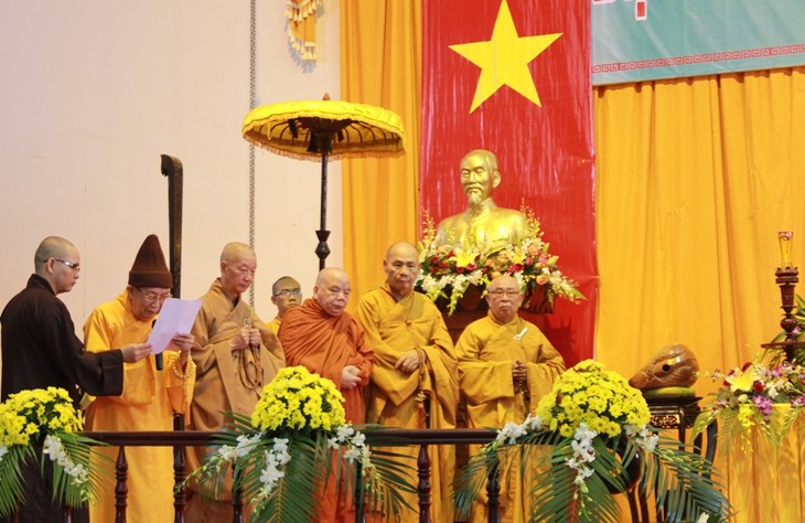 Les bouddhistes saigonnais prient pour la paix en mer Orientale - ảnh 1