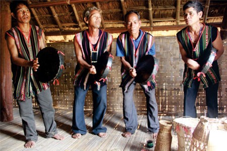 Les M’Nong des Hauts-Plateaux du Centre - ảnh 1