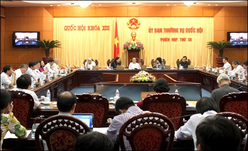 Clôture de la 30è session du Comité permanent de l’Assemblée nationale  - ảnh 1