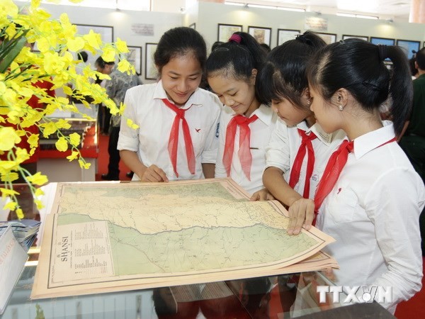 Exposition sur Hoang Sa et Truong Sa à Ben Tre - ảnh 1