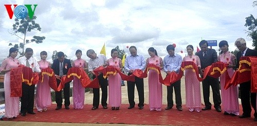 Le vice-Premier ministre Nguyen Xuan Phuc visite la province de Quang Nam - ảnh 1