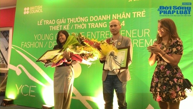 Une styliste honorée au Prix des jeunes entrepreneurs créatifs - ảnh 1