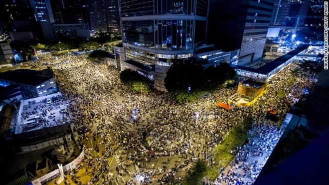 Hong Kong: les manifestants d'Occupy Central bloquent les grandes rues - ảnh 1