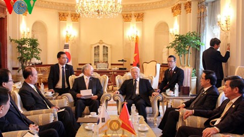 Nguyen Phu Trong en visite à Busan, en République de Corée - ảnh 1