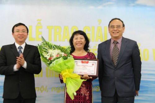 Remise des prix du concours d’écriture sur la législation relative à la mer et aux îles du Vienam - ảnh 1