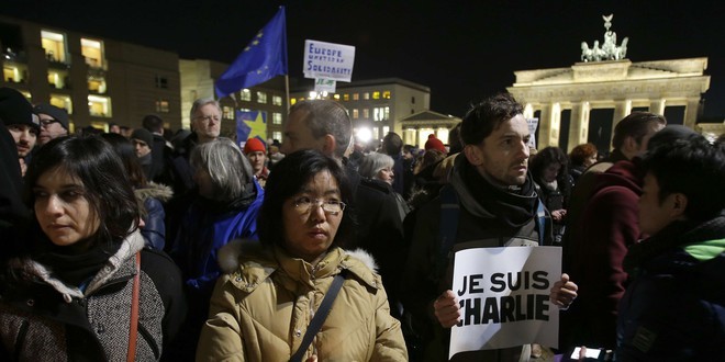 Choc et horreur dans le monde après l’attaque contre Charlie Hebdo - ảnh 1