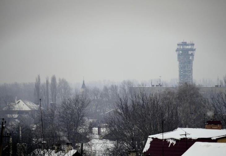 Diplomatie russe : la frappe contre un trolleybus à Donetsk est une provocation grossière - ảnh 1