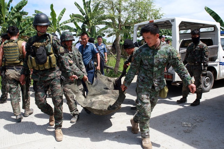 Philippines : au moins 27 policiers et 5 rebelles tués lors d’affrontements dans le Sud - ảnh 1