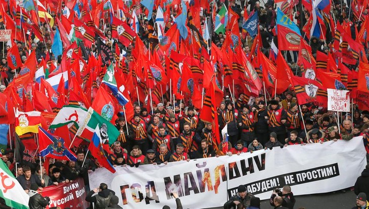 Moscou: des dizaines de milliers de personnes à une manifestation 