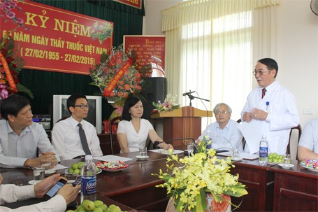 Des médecins vietnamiens à l’honneur - ảnh 1