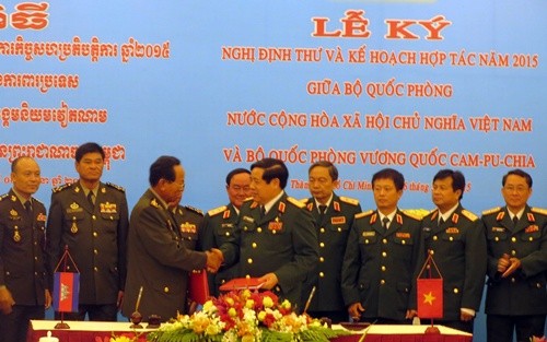 Renforcer la coopération défensive Vietnam-Cambodge - ảnh 1