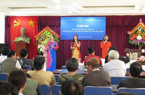 Atelier de création de beaux-arts et de photographie en l’honneur de Ho Chi Minh - ảnh 1