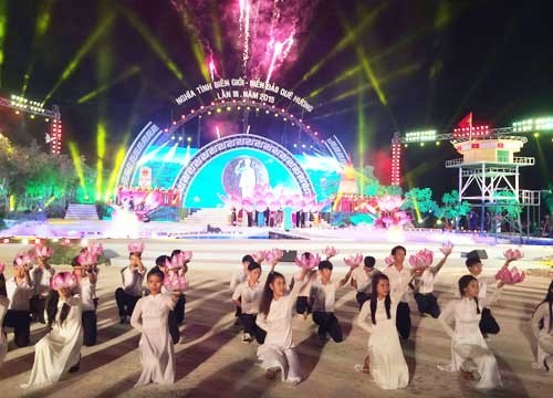 Programme artistique en l’honneur de la mer et des îles du pays - ảnh 1