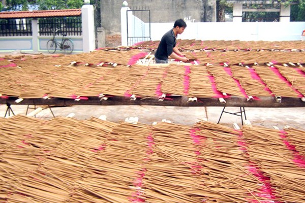 L’encens, le parfum de la culture vietnamienne - ảnh 3