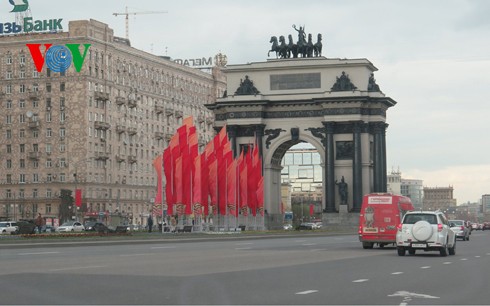 Le 70ème anniversaire de la victoire contre le fascisme célébré en faste en Russie - ảnh 2