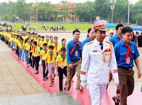 Activités en l’honneur du 125e anniversaire du Président Ho Chi Minh à Nghe An - ảnh 1