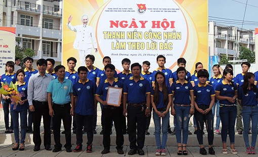  Forum des jeunes ouvriers qui suivent l’exemple moral du président Ho Chi Minh - ảnh 1