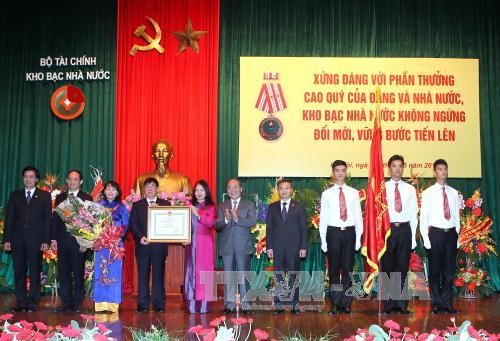 Remise de l’Ordre de l’Indépendance au Trésor d’Etat  - ảnh 1